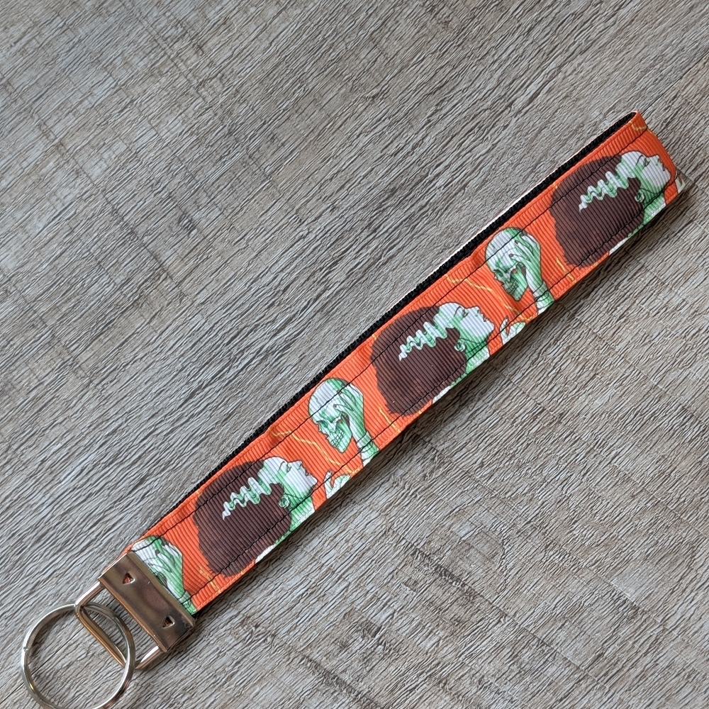 Bride Of Frankenstein Universal Monsters Wristlet Keychain - Picture 2 of 4